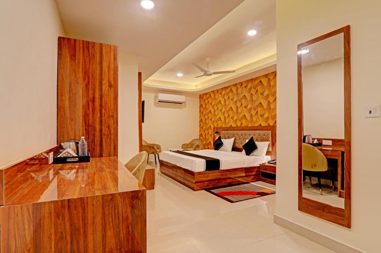 Hotel Heera Grand 3*