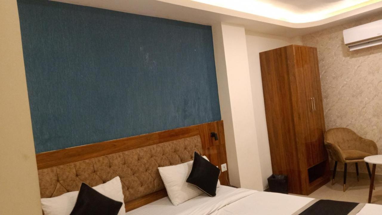Heera Grand