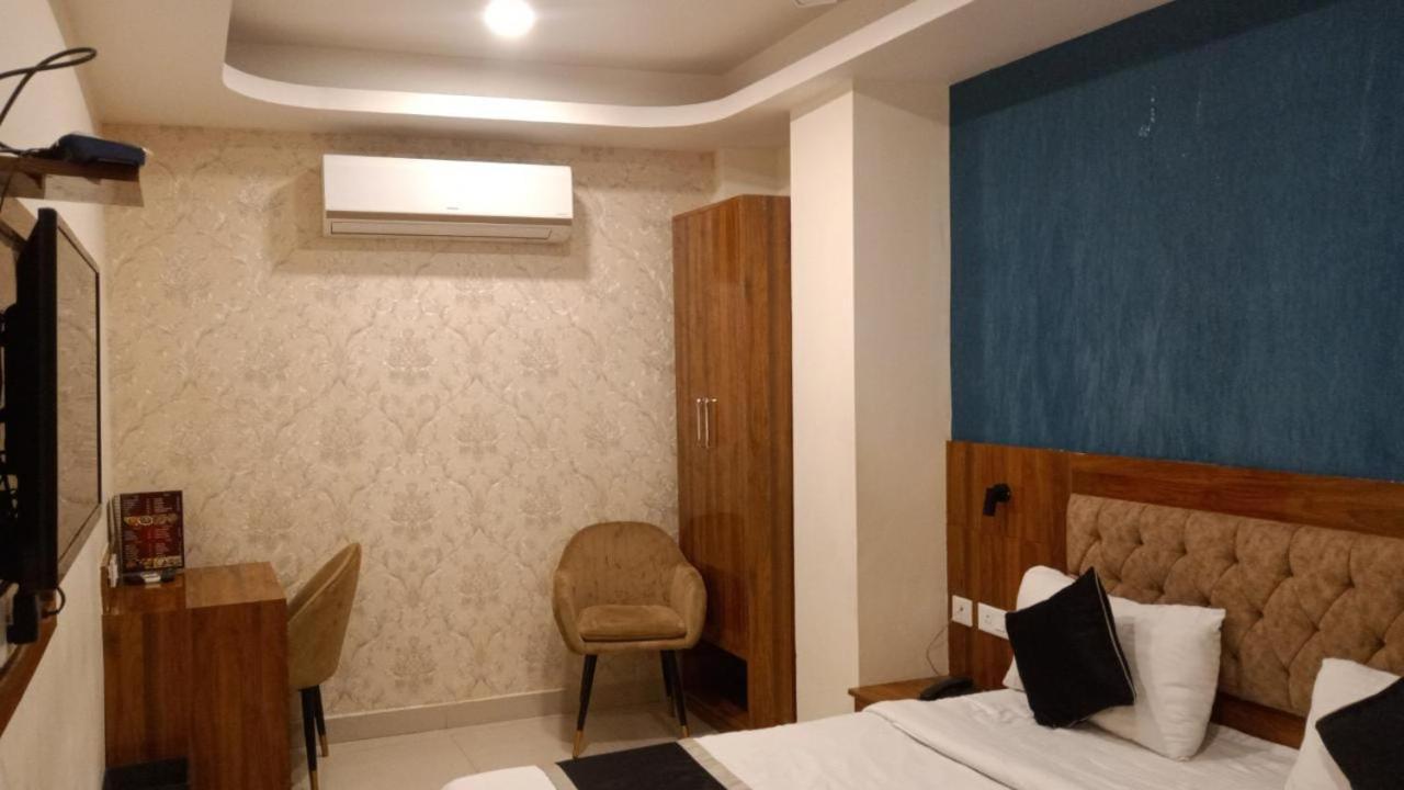 Heera Grand Hotel Lucknow
